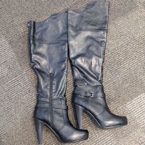 Guess boots 